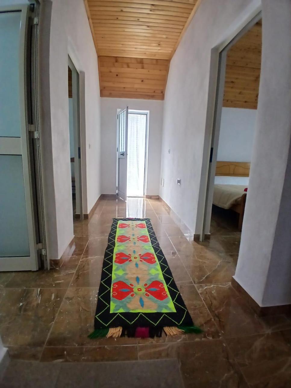 Bed and Breakfast Bujtina Milani à Shkodër Extérieur photo