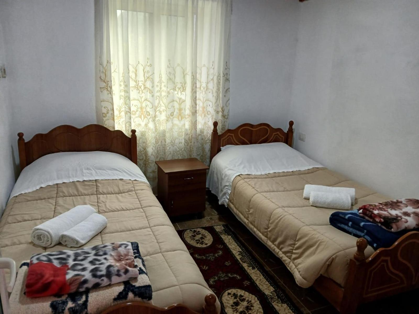 Bed and Breakfast Bujtina Milani à Shkodër Extérieur photo