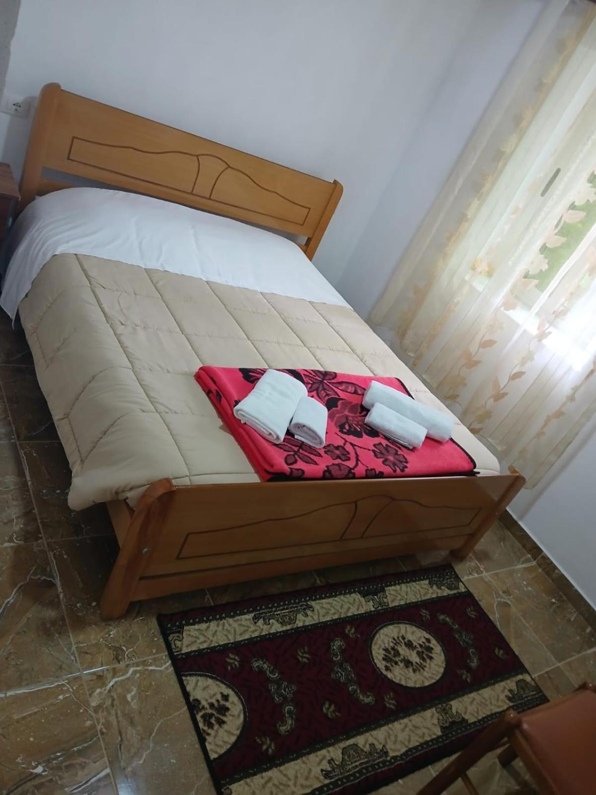 Bed and Breakfast Bujtina Milani à Shkodër Extérieur photo
