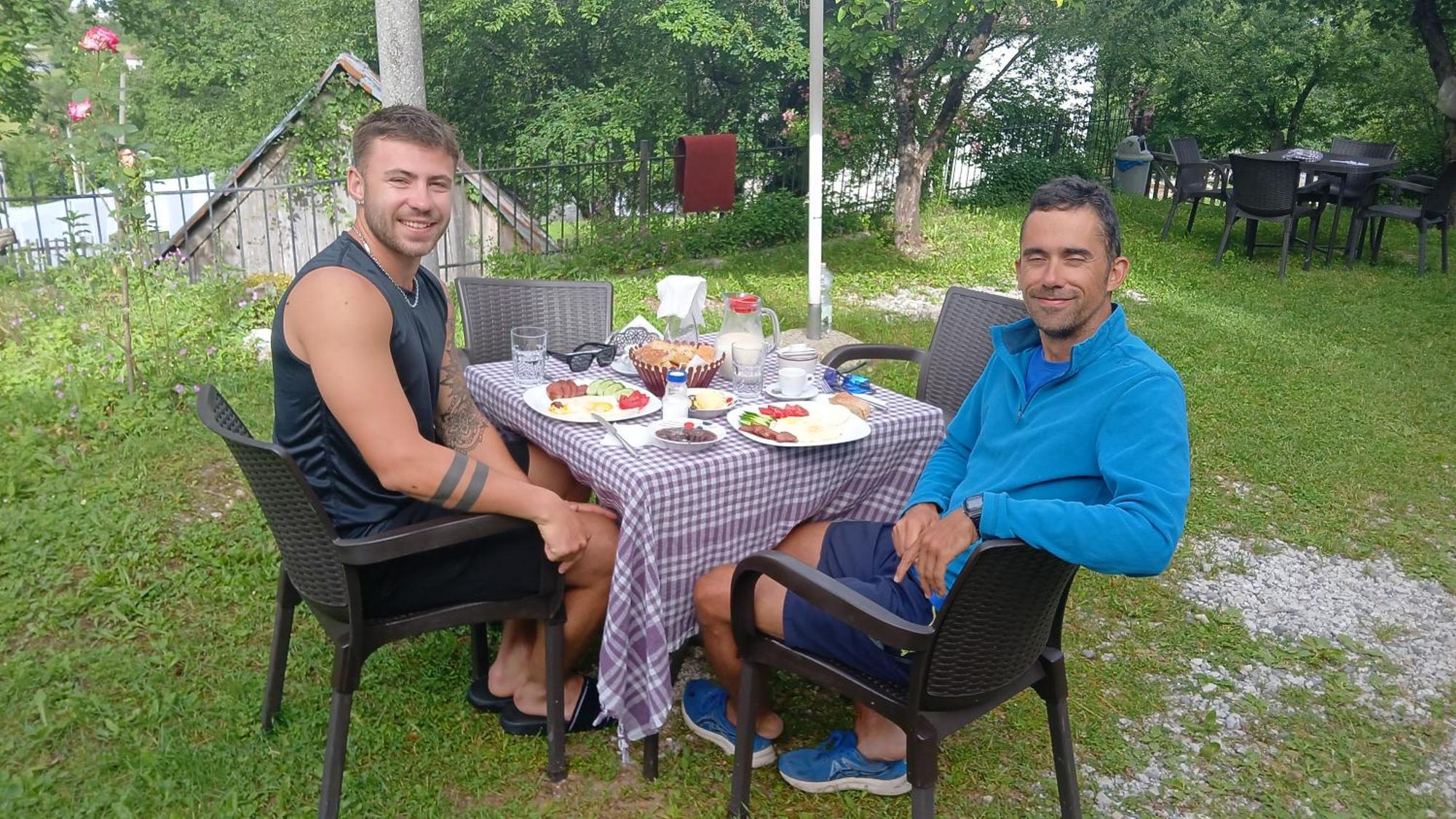 Bed and Breakfast Bujtina Milani à Shkodër Extérieur photo